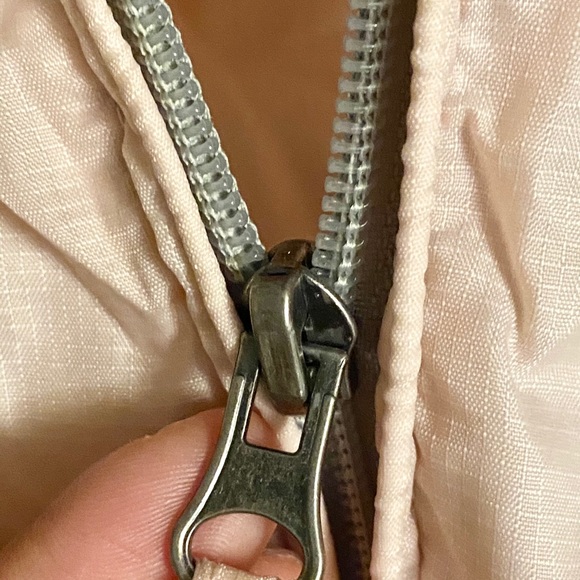 Windbreaker - Picture 3 of 4